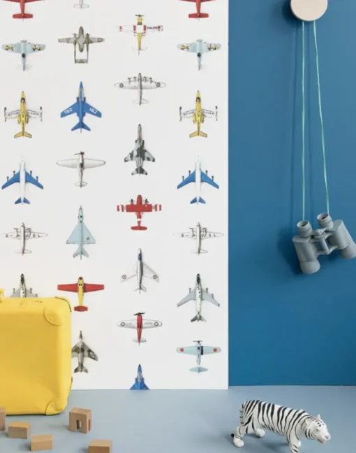 Airplanes, White