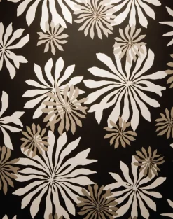 Fleur, Black
