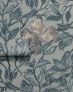 Flora, Dusk