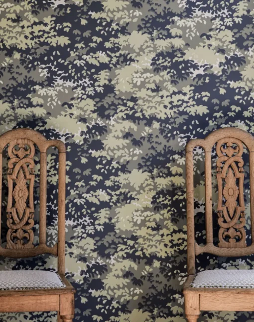 Into the Woods, Camouflage