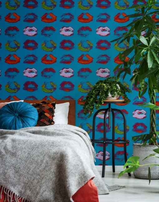 Neon Kiss, Blue