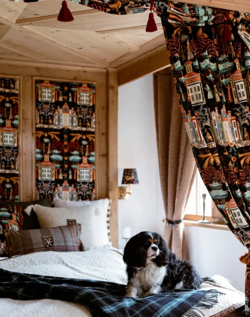 Tales of Tyrol Peat Black Velvet